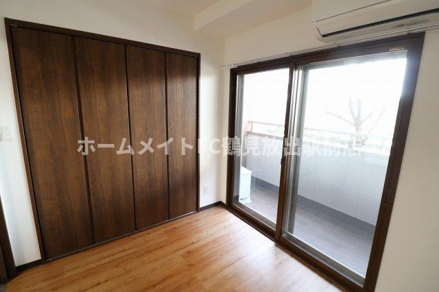 東大阪市高井田本通７丁目の賃貸マンションの洋室