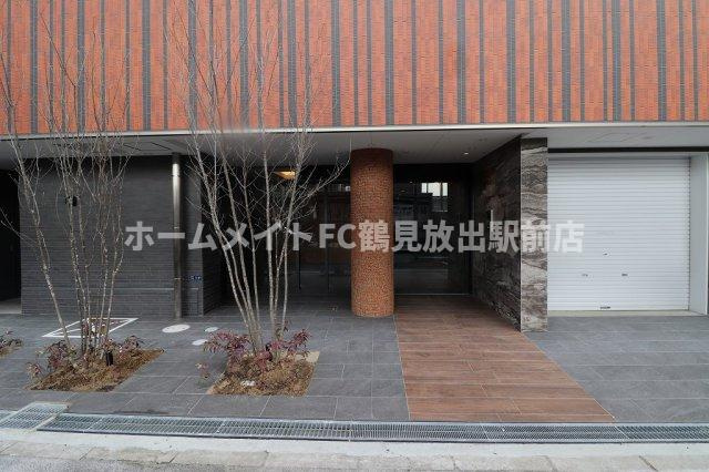 東大阪市高井田本通７丁目の賃貸マンションのエントランス