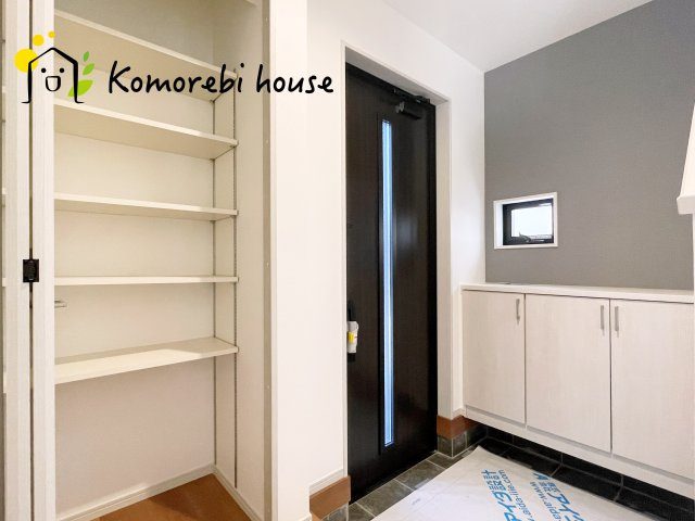 川島町下伊草　新築一戸建て　いろどりアイタウン　02の玄関|玄関です