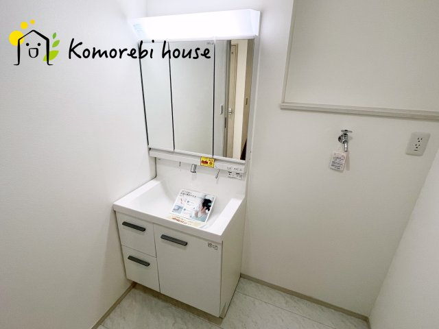 川島町下伊草　新築一戸建て　いろどりアイタウン　02の独立洗面台|使いやすい独立洗面台です