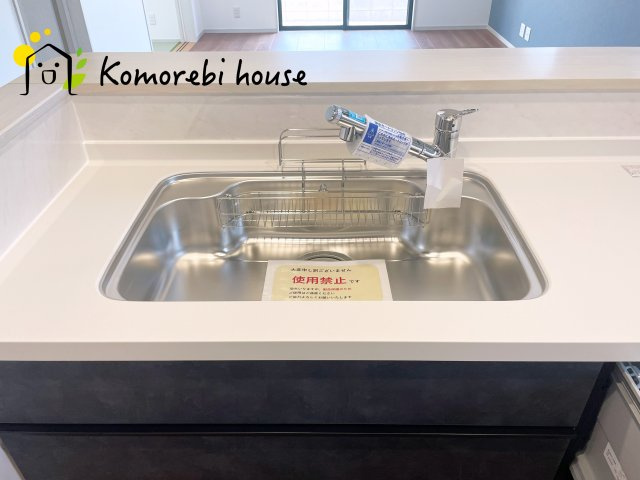 川島町下伊草　新築一戸建て　いろどりアイタウン　02のキッチン|使いやすいキッチンです