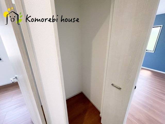 川島町下伊草　新築一戸建て　いろどりアイタウン　02の収納|小物を収納するのに便利です