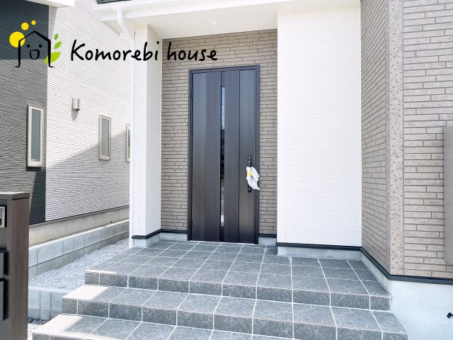 川島町下伊草　新築一戸建て　いろどりアイタウン　02の玄関|玄関です