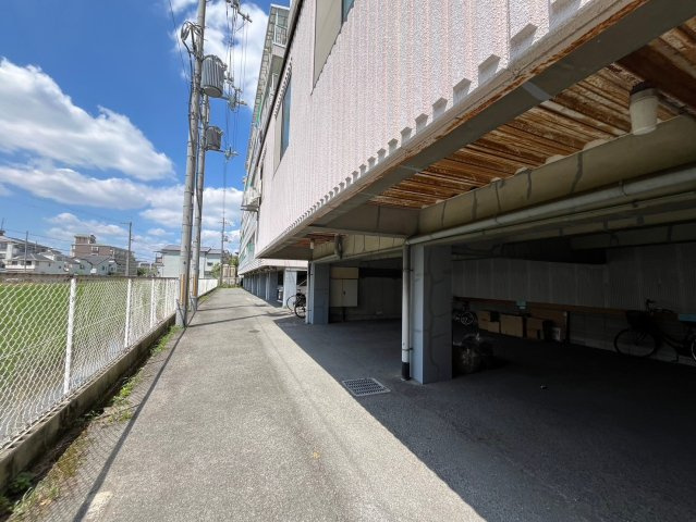 スタジオMの駐車場