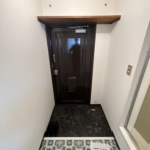 学）コーポＭＴの玄関