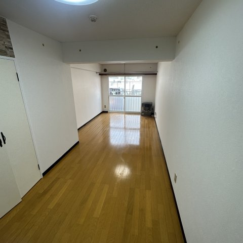 学）コーポＭＴの居間・リビング