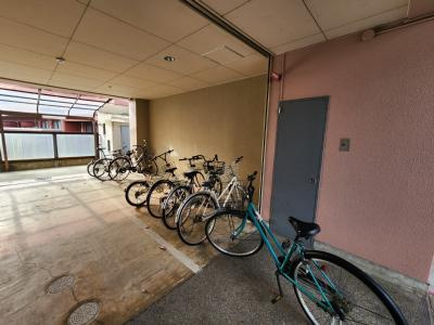 ザックス天神川の駐車場|駐輪場