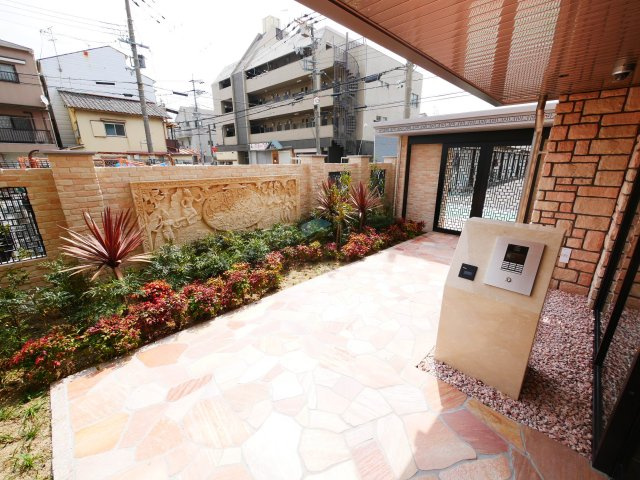 【エントランス】 | プレジオ八戸ノ里