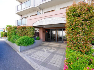 【エントランス】 | 徒歩圏内にスーパー等があり生活住環境良好！平成６年築の新耐震基準マンション、エンゼルハイム石神井公園　弐番館は即日現地案内可能となっておりますので、お気軽にお問い合わせください！