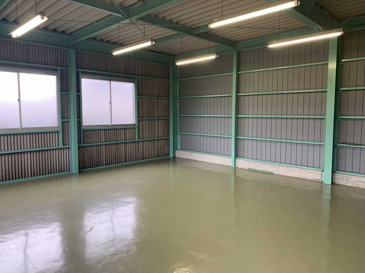 山町貸倉庫の内装