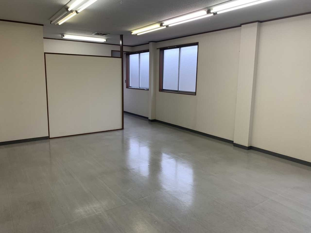 山町貸倉庫の内装