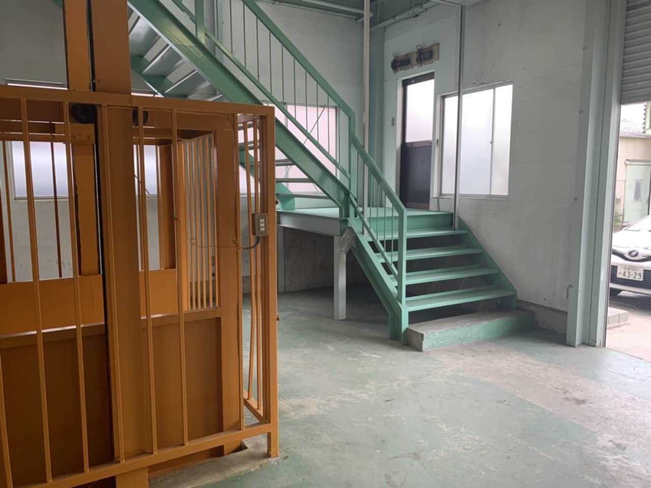 山町貸倉庫の内装