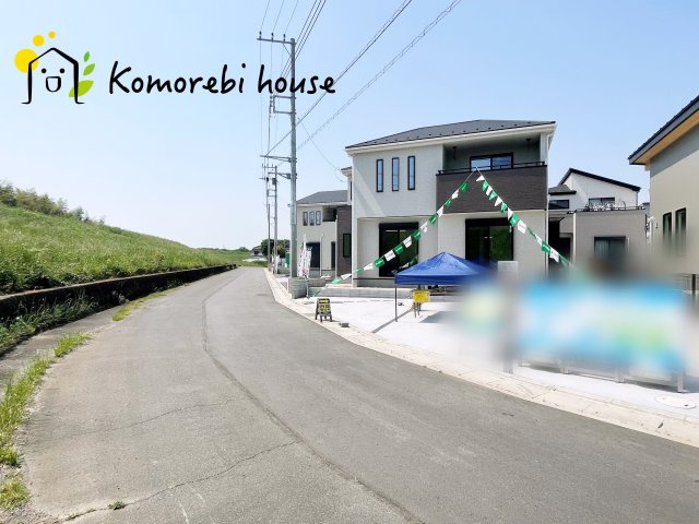 川島町下伊草　新築一戸建て　いろどりアイタウン　07の前面道路含む現地写真|前面道路含む現地写真です