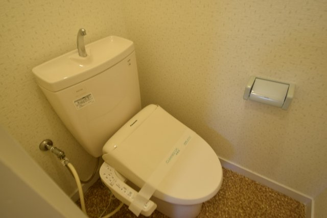 佐久間ハイツＡのトイレ|ウォッシュレットつき