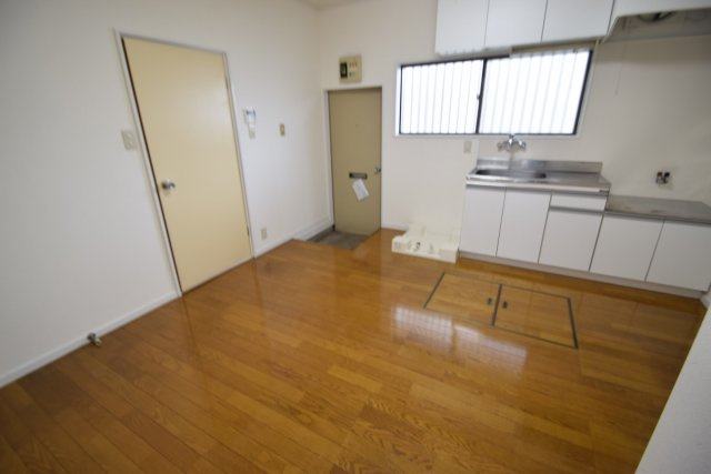 佐久間ハイツＡの居間・リビング|ダイニング7帖