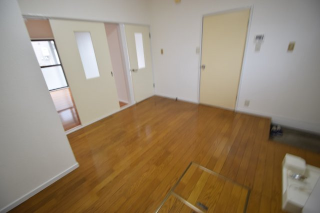 佐久間ハイツＡの居間・リビング|室内大変キレイです。