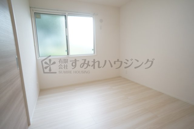 D-room昆陽北の寝室|参考、同建物・反転間取りの号室