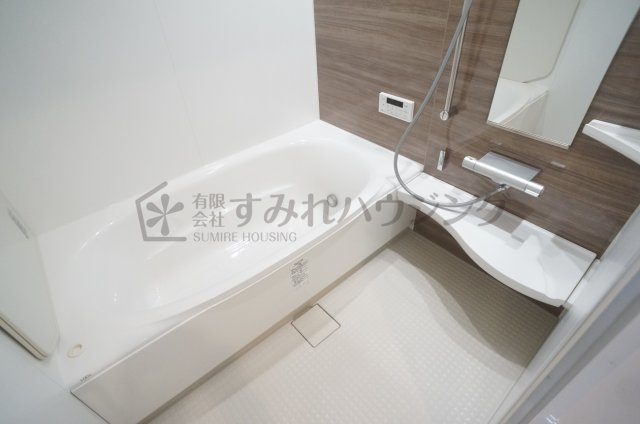 D-room昆陽北の浴室|参考、同建物・反転間取りの号室