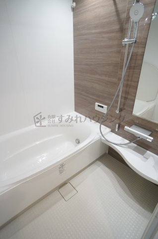 D-room昆陽北の浴室|参考、同建物・反転間取りの号室