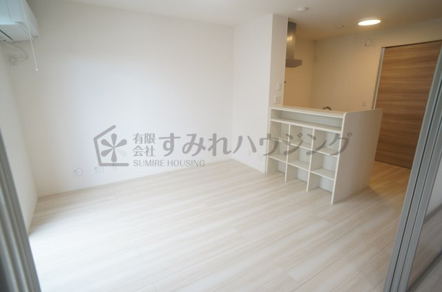 D-room昆陽北の居間・リビング|参考、同建物・反転間取りの号室