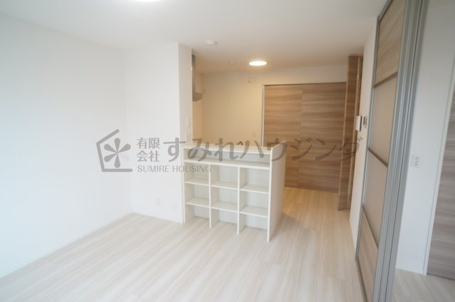 D-room昆陽北の居間・リビング|参考、同建物・反転間取りの号室