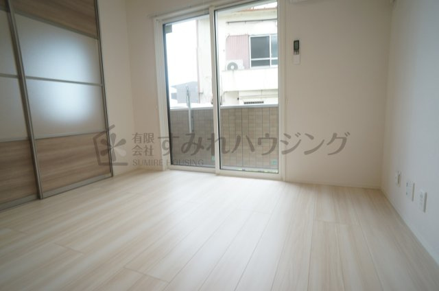 D-room昆陽北の居間・リビング|参考、同建物・反転間取りの号室
