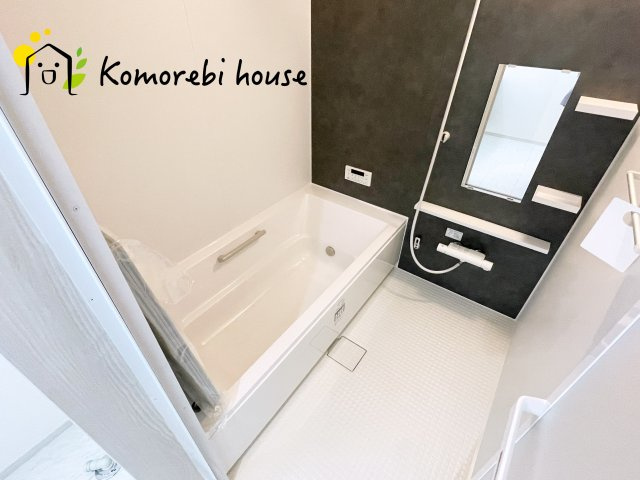 川島町下伊草　新築一戸建て　いろどりアイタウン　11の浴室|お風呂で日々の疲れを落としましょう