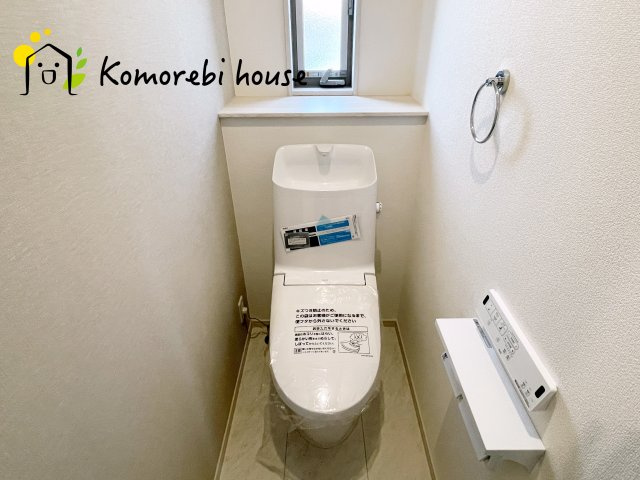 川島町下伊草　新築一戸建て　いろどりアイタウン　11のトイレ|清潔感のあるトイレです