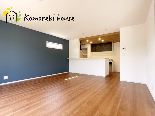 川島町下伊草　新築一戸建て　いろどりアイタウン　11の居間・リビング|使いやすいリビングです