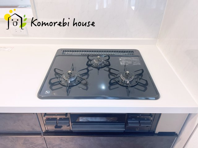 川島町下伊草　新築一戸建て　いろどりアイタウン　11のキッチン|コンパクトなキッチンで掃除もラクラク