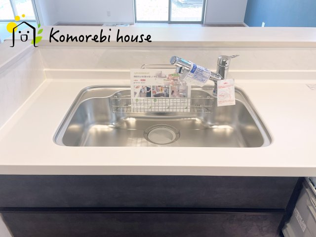 川島町下伊草　新築一戸建て　いろどりアイタウン　11のキッチン|キッチンでお料理をお楽しみください