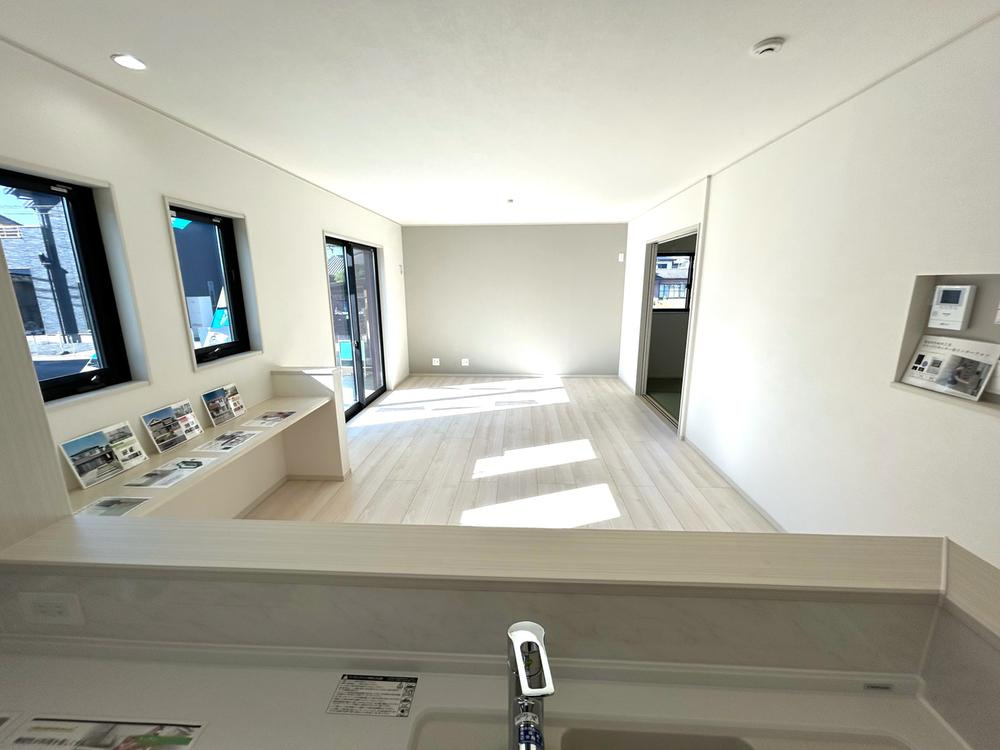 栃木市箱森町　新築戸建2の居間・リビング