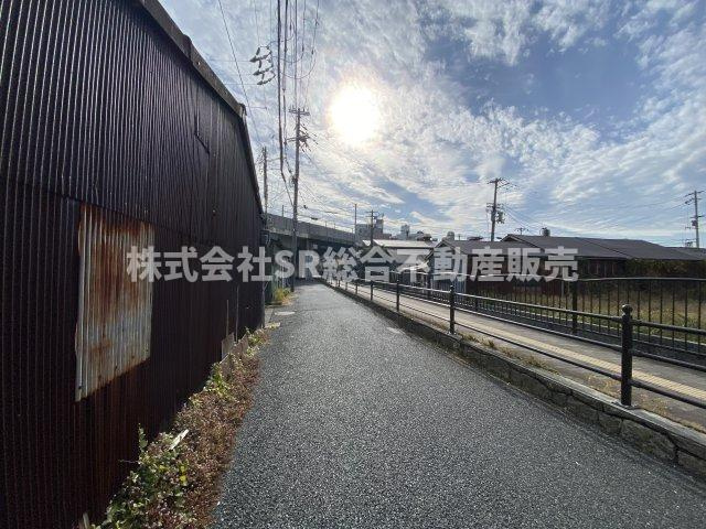 森河内東2丁目中古戸建の前面道路含む現地写真|前面道路含む現地写真です