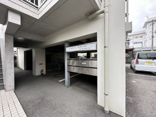 カーサ・トルナーレの駐車場