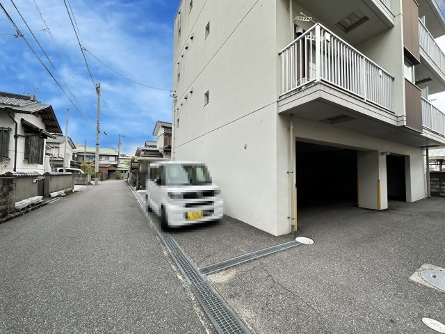 カーサ・トルナーレの駐車場