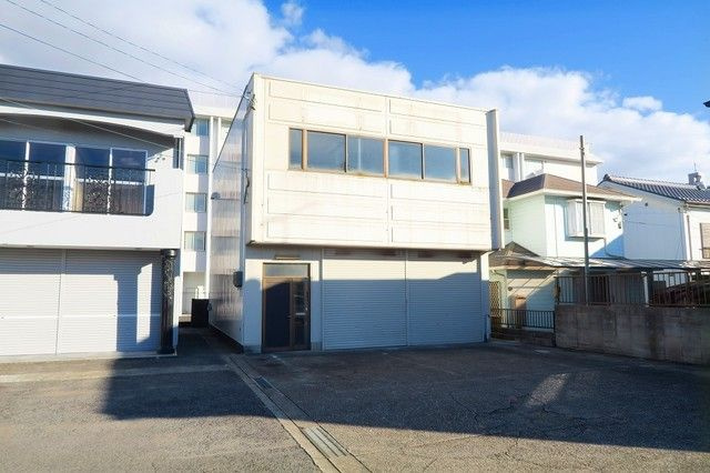 守山区四軒家１－７０３倉付事の外観