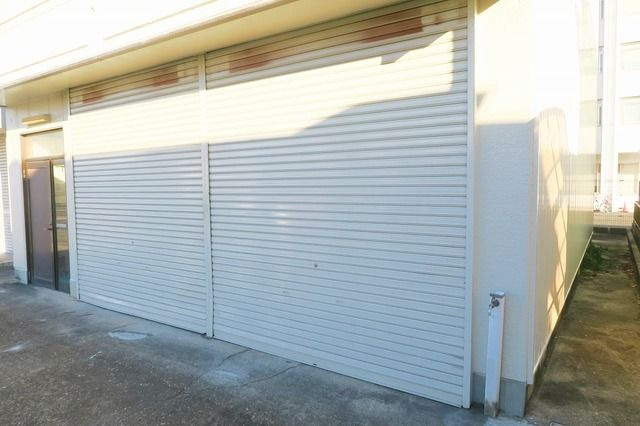 守山区四軒家１－７０３倉付事の外観