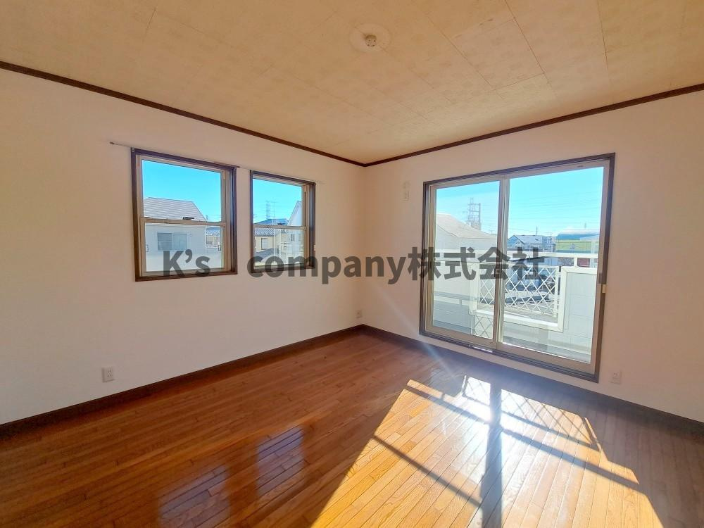 ◎高座郡寒川町一之宮2丁目　中古戸建の寝室|2F　8帖の居室です☆寝室としても利用できます♪