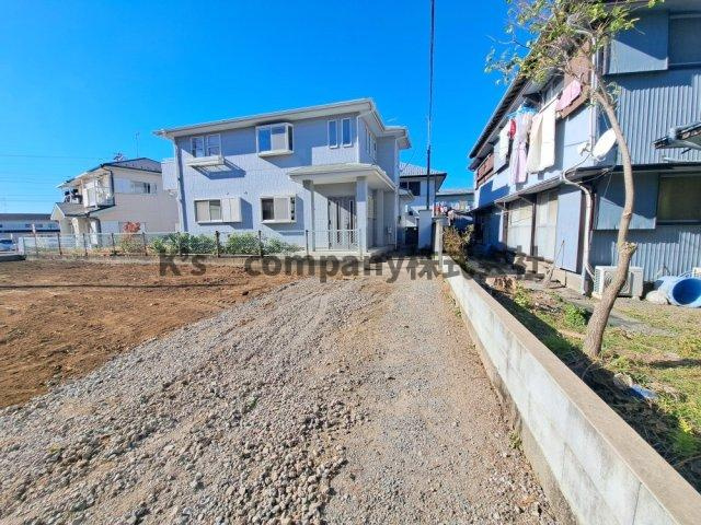 ●高座郡寒川町一之宮2丁目　中古戸建の前面道路含む現地写真|開放感のある、物件前面道路の様子です◇
