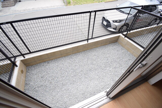 ピース北河原町A棟のバルコニー