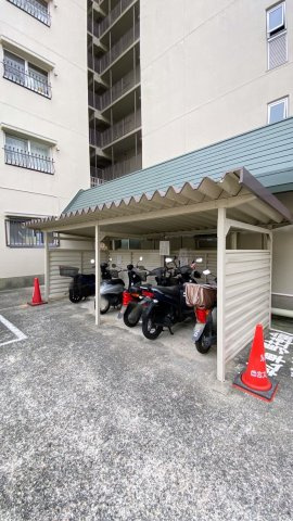 西宮スカイハイツの駐車場|バイク置き場