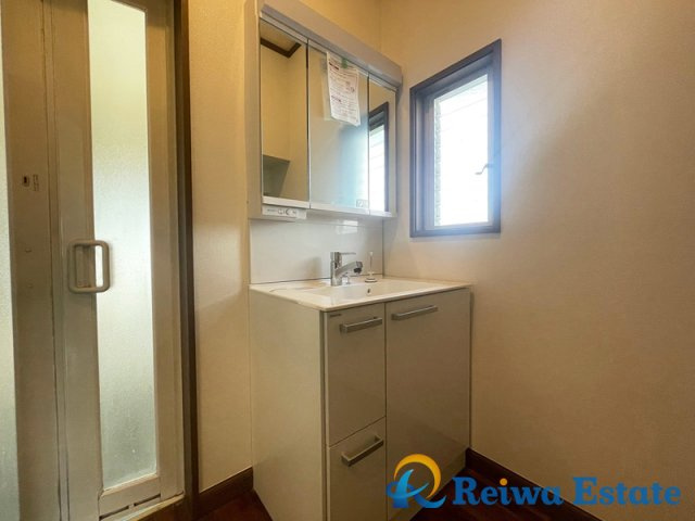 中古戸建　高座郡寒川町一之宮2丁目の独立洗面台