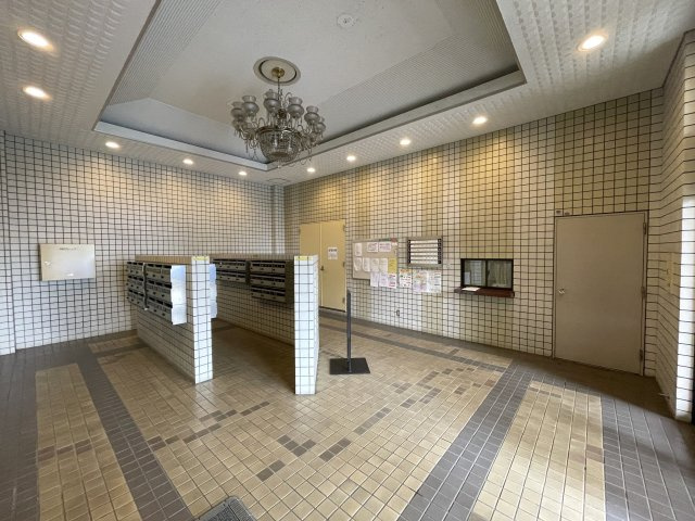 グラン・ドムール松戸のエントランス|建物の内部です