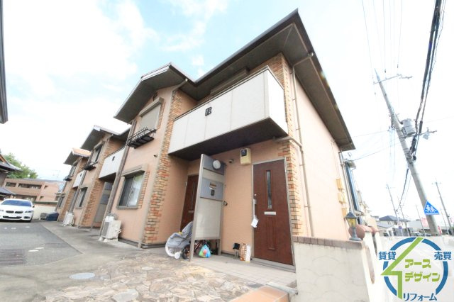 アムールの駐車場