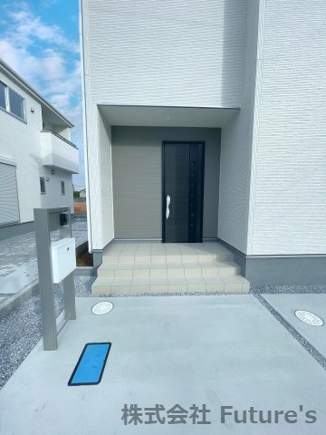 三郷市彦野1丁目　新築戸建　全7棟　7号棟のエントランス|玄関アプローチです