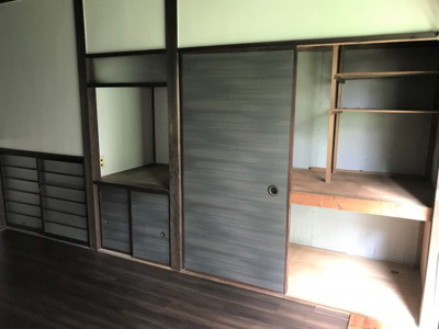 【洋室】 | 新座栄３丁目戸建 | 収納たっぷりの洋室