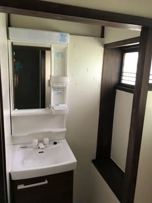 【洗面所】 | 新座栄３丁目戸建 | 独立洗面台