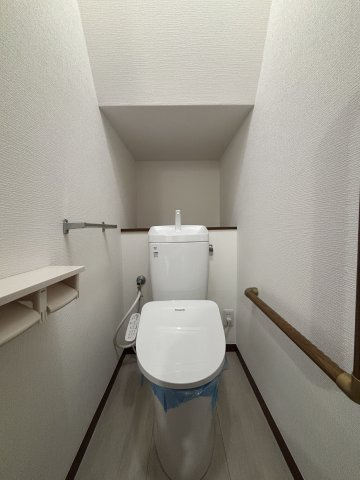 ゆったりとした空間のトイレです♪