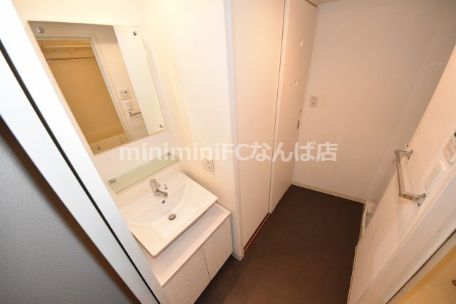 ウォブ本町ウエストの洗面所