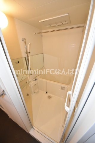 ウォブ本町ウエストの浴室